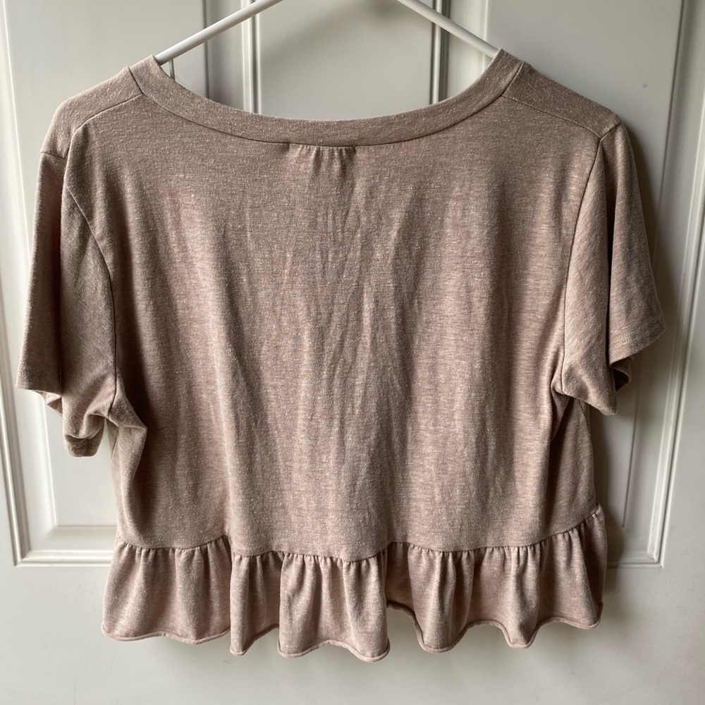 Amable Women's Ruffled Tan Top - Picture 2 of 3